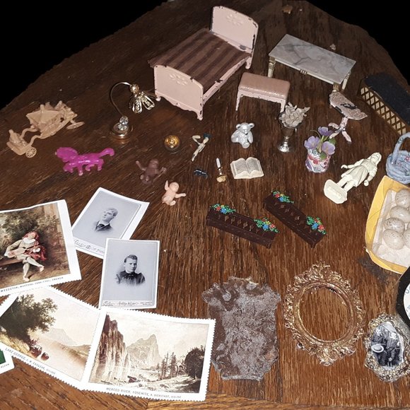 Dollhouse Minatare's Large Lot - Picture 1 of 6